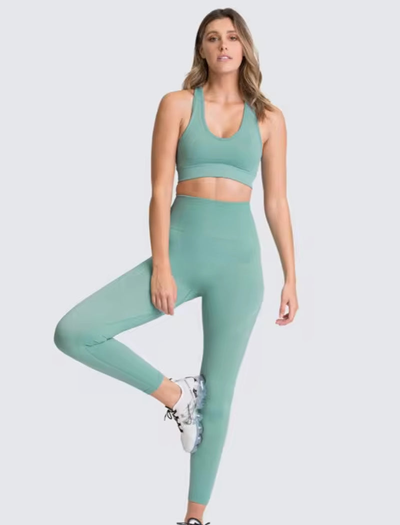 Elevate Your Workout: 2-Piece Seamless Hyperflex Women’s Athletic Set with Long Sleeve Crop Top and High Waist Leggings